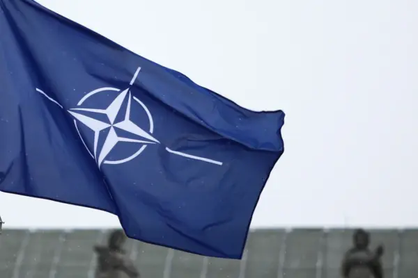 Альянс навів чотири перехоплення ракет у відповідь на дані FT про Іран і Європу
