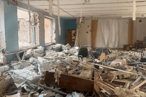 У Слов’янську обстріл вразив гуманітарну команду: Червону Хресту завдано збитків
