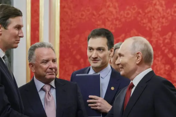 NYT: Боелі, Carlyle і підрозділ США ведуть переговори щодо активів «Лукойлу»